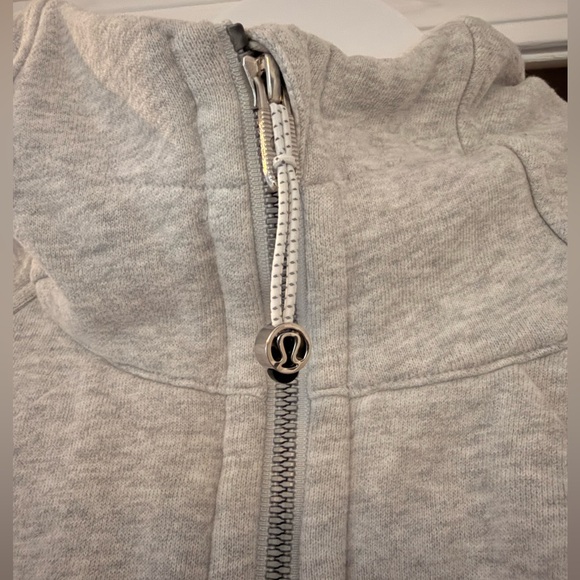 Lululemon Cropped Scuba Hoodie Heathered Core Ultra Gray 10 Sweatshirt Full Zip - Picture 3 of 5